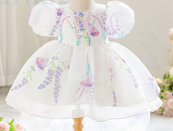 Vestido manga bufante lavanda caprichoso 💜