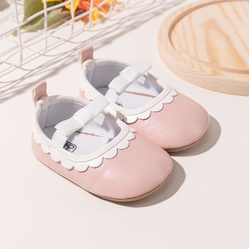 Sapatos de bebé com laço