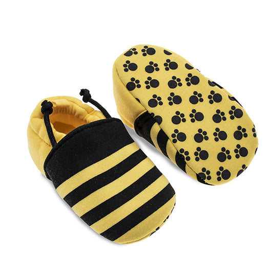 Pantufas de bebé em pele sintética com pompom