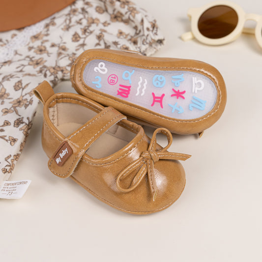 Adoráveis ​​sapatos de bebé Mary Jane com laço