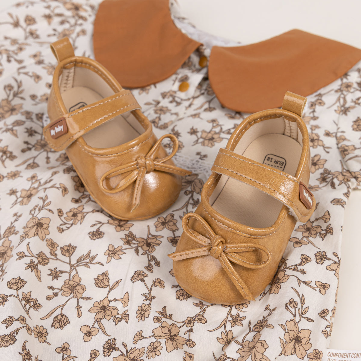 Adoráveis ​​sapatos de bebé Mary Jane com laço