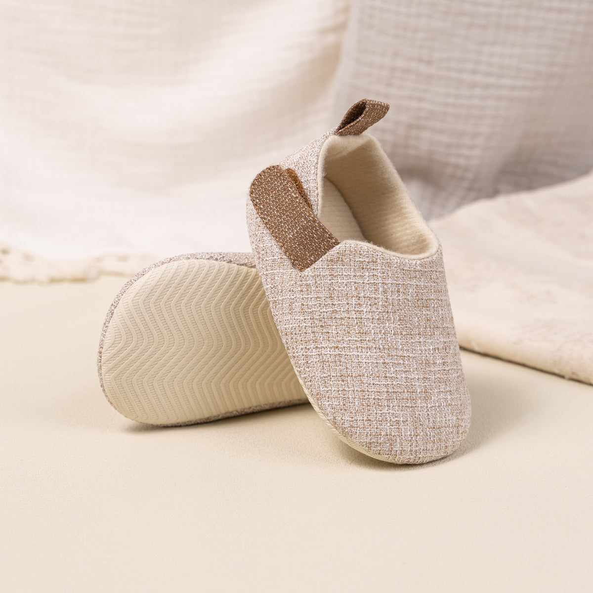 Mocassins de tecido texturizado para bebé