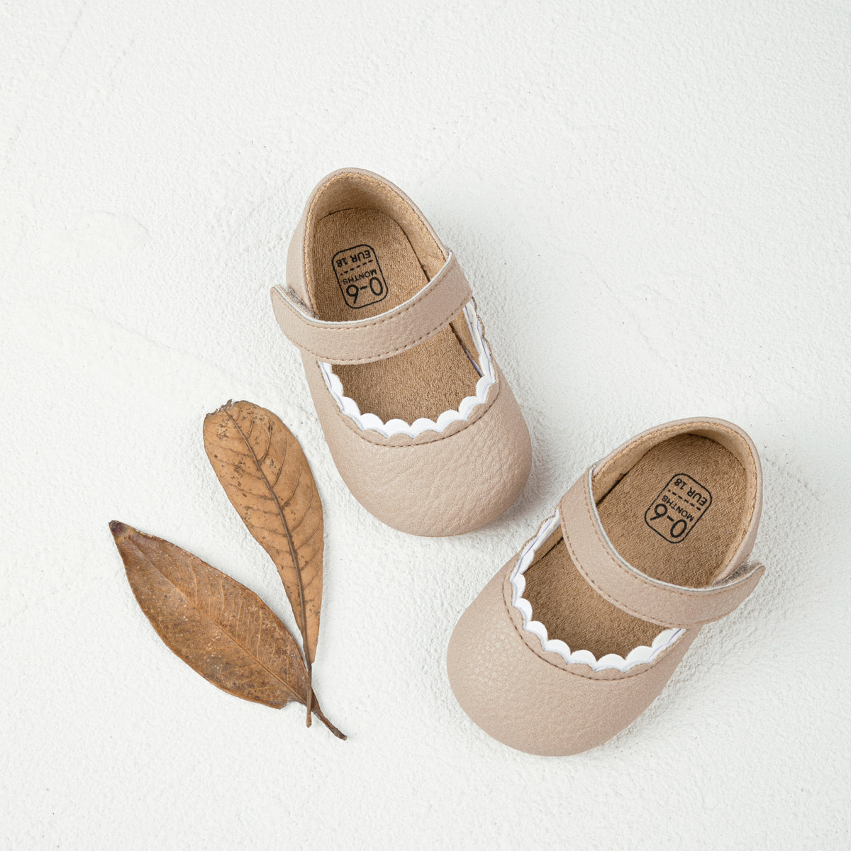 Sapatos elegantes e duráveis ​​para bebé menina