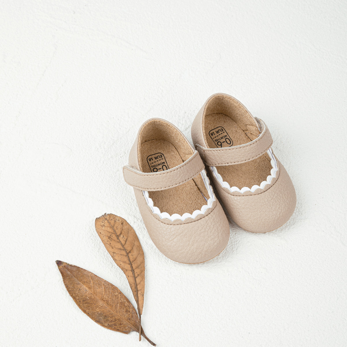 Sapatos elegantes e duráveis ​​para bebé menina