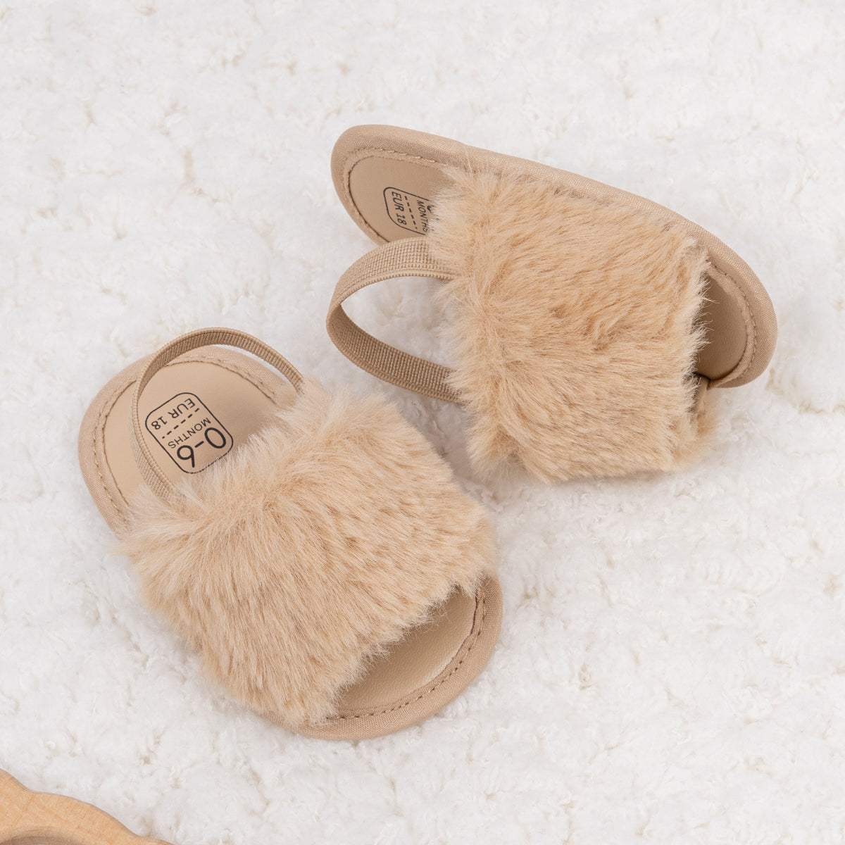 Pantufas de bebé de pele sintética macia