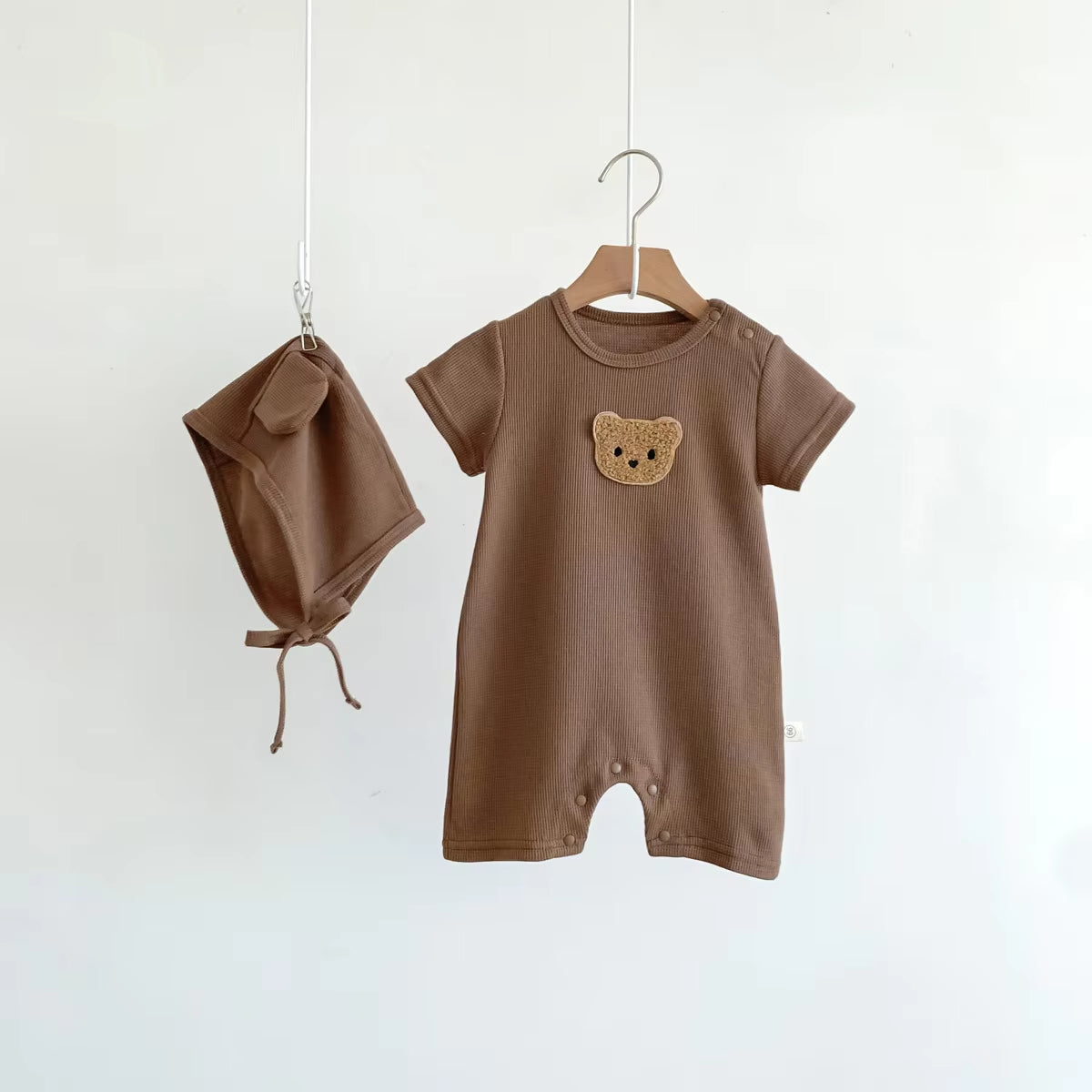 🐻 Body de verão para bebé com gorro a condizer