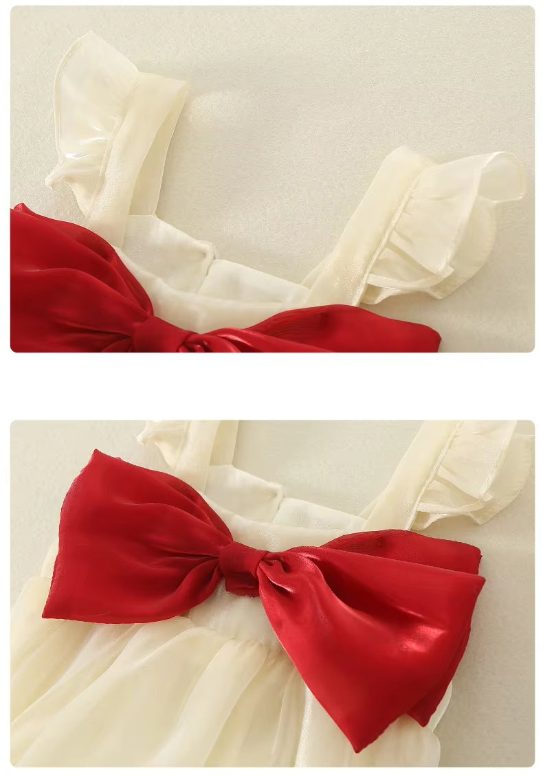 💕 Macacão de bebé creme com laço vermelho