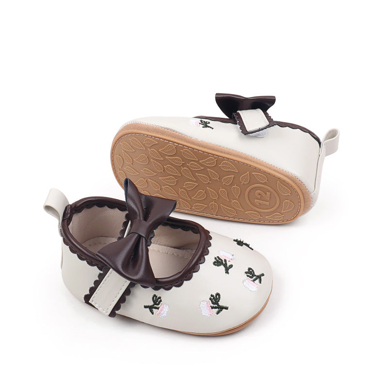 Sapatinhos de bebé Mary Jane com bordado floral