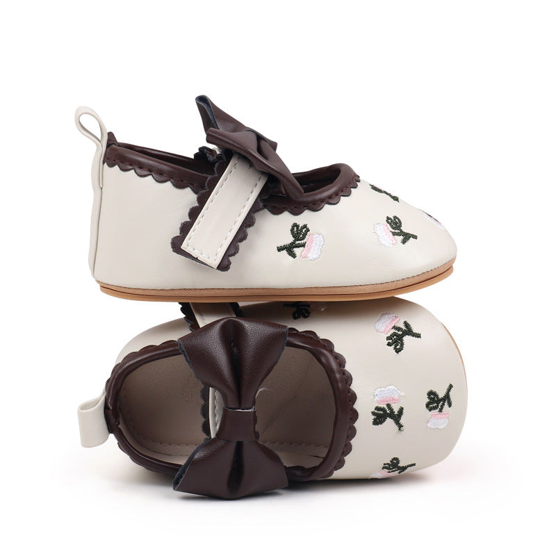 Sapatinhos de bebé Mary Jane com bordado floral