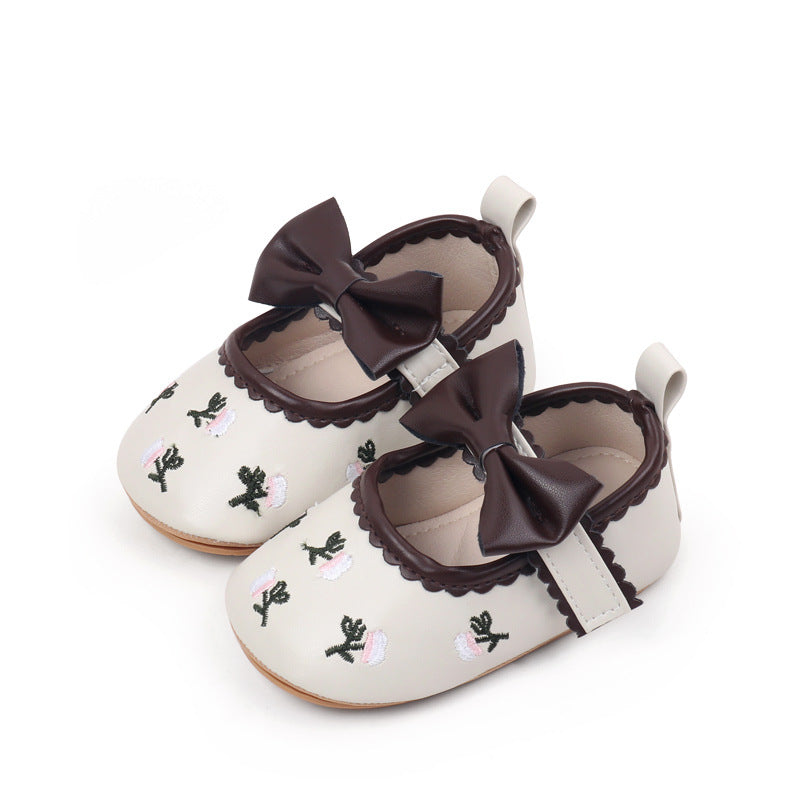 Sapatinhos de bebé Mary Jane com bordado floral